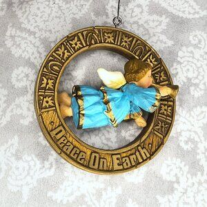 Vintage 1977 Hallmark Angel ornament QX1822